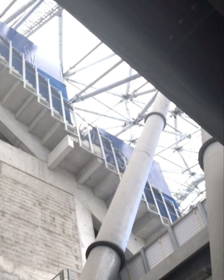 Malgré les mesures de sécurité, un journaliste s'introduit sans difficultés dans le stade Vélodrome