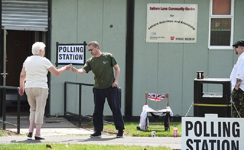 #PencilGate : une théorie du complot sur le trucage du vote plane autour du Brexit