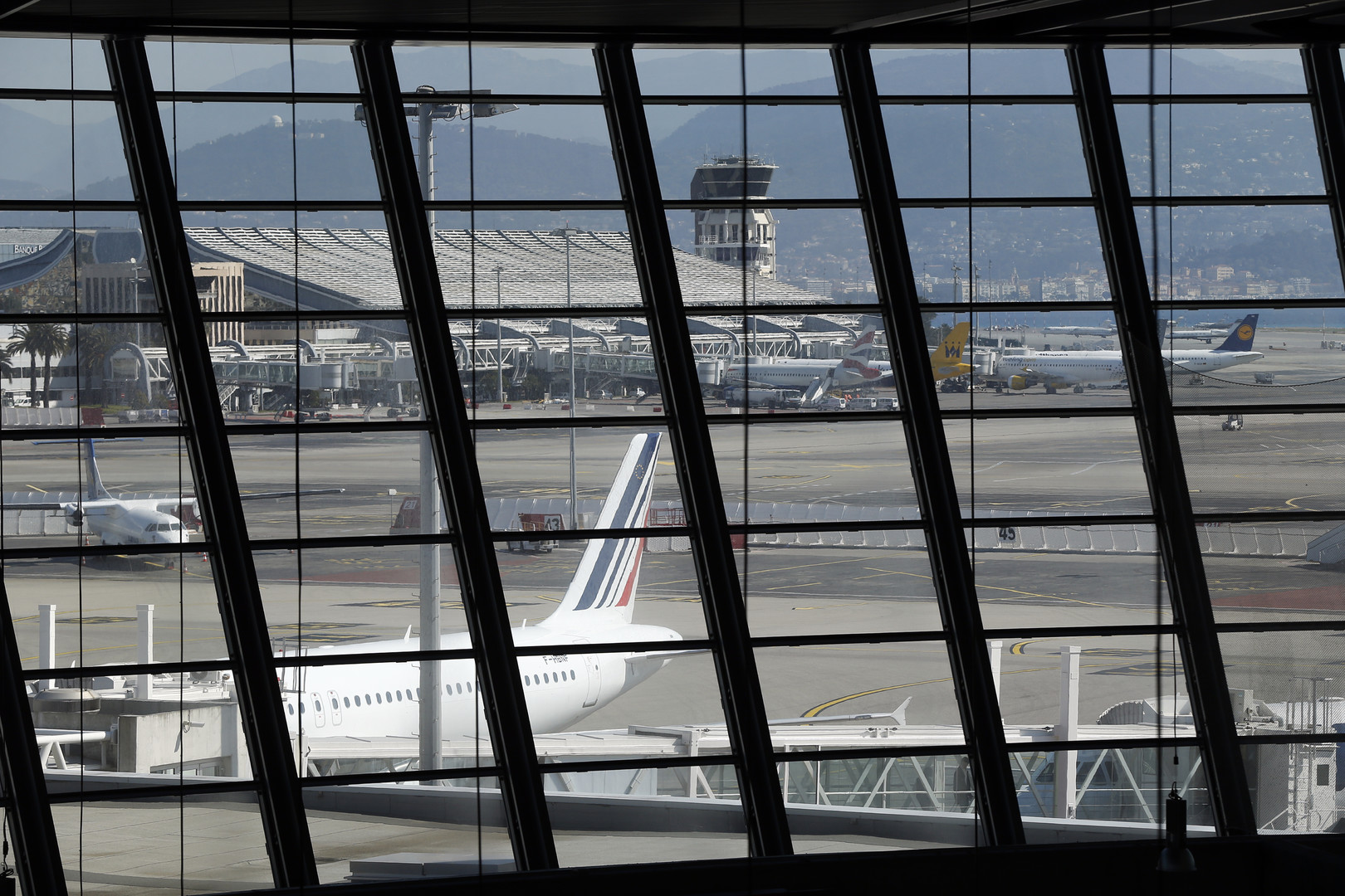 Christian Estrosi s'oppose au rachat de l'aéroport de Nice par un groupe turc