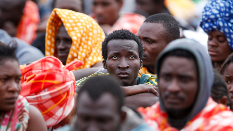 UE : plus de décès que de naissances en 2015, la population augmente de par l’immigration
