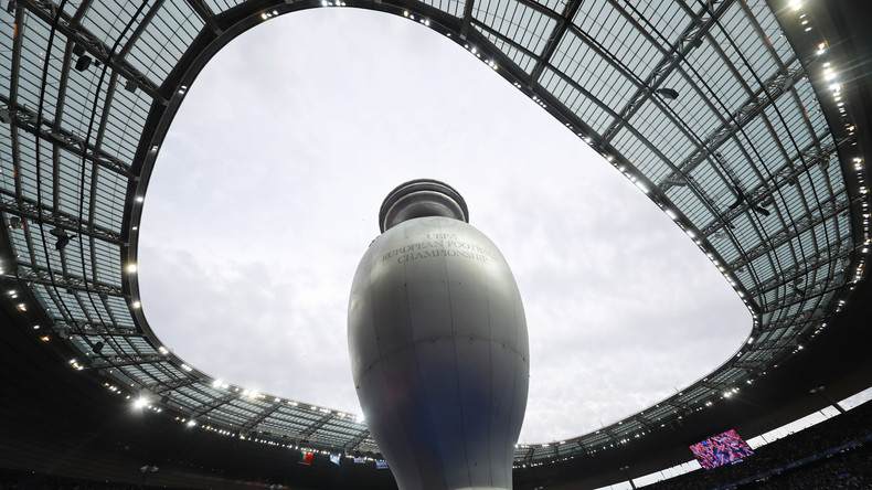 Euro 2016 : un colis suspect a été retrouvé devant l'hôtel des Bleus