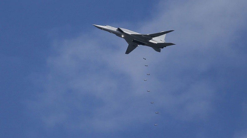 Syrie : les bombardiers russes ont mené de nouvelles frappes sur Daesh près de Palmyre