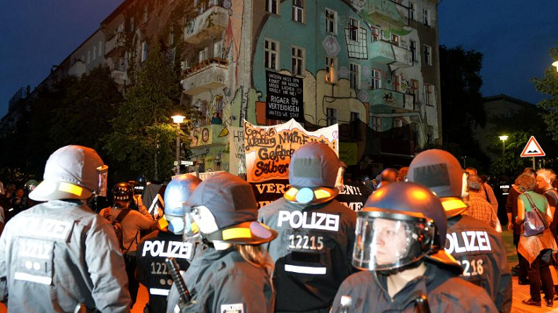 Berlin : la justice juge illégale une expulsion de squatters où 123 policiers avaient été blessés