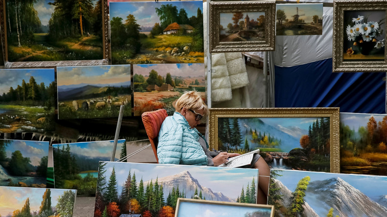 Nuremberg : la prenant pour un mot croisé, une grand mère griffonne sur une œuvre d'art