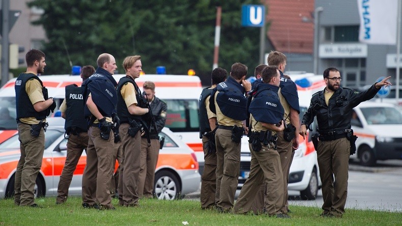 Munich : l'attaquant tue neuf personnes dans un centre commercial avant de se suicider