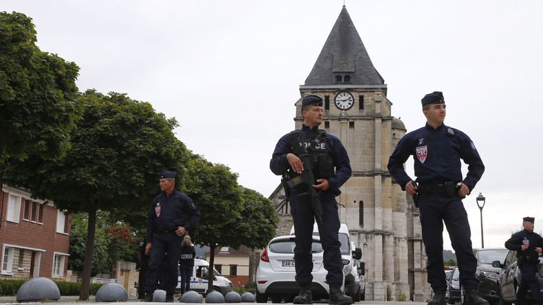 Saint-Etienne-du-Rouvray : le deuxième terroriste, inconnu des services, objet d'un test ADN