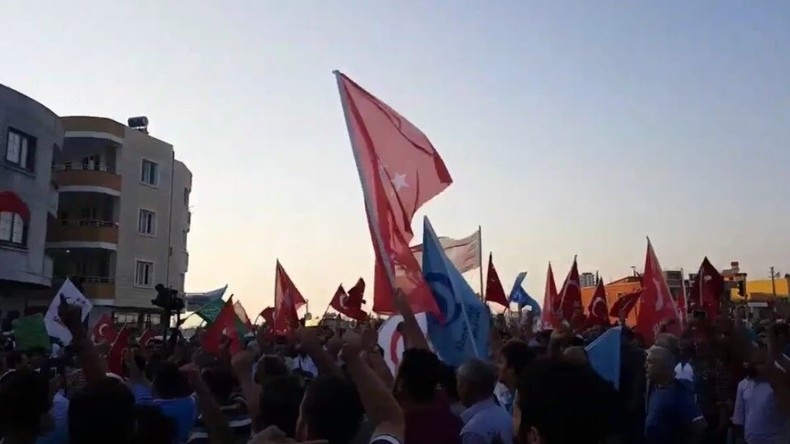 «A bas les Etats-Unis !», des manifestants protestent contre la base militaire de l'OTAN en Turquie