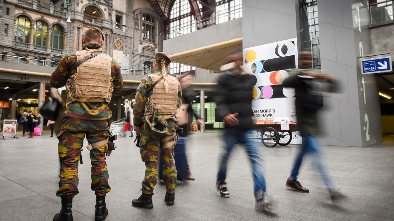 Démissions et surcharge de travail dans l'armée belge, un syndicat tire la sonnette d'alarme