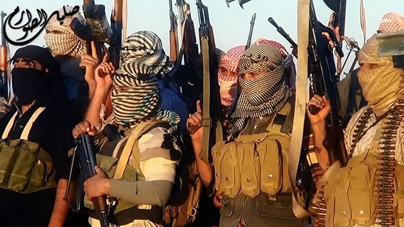 Des forces soutenues par les Etats-Unis ouvrent un passage à des centaines de combattants de Daesh