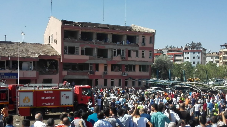 Turquie : attentat contre le siège de la police à Elazig, trois morts et 217 blessés (VIDEO, PHOTOS)