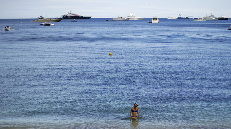 Burkini : quatre nouvelles communes des Alpes-Maritimes interdisent la tenue controversée