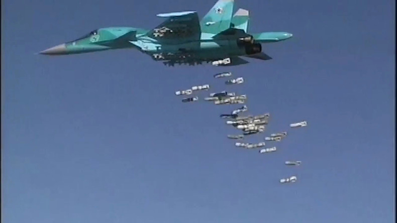 Cinq dépôts d’armements de Daesh détruits dans une 3e frappe russe depuis l’Iran (VIDEO)