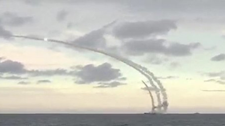 Les missiles de la flotte russe de la mer Noire frappent des positions terroristes en Syrie (VIDEO)