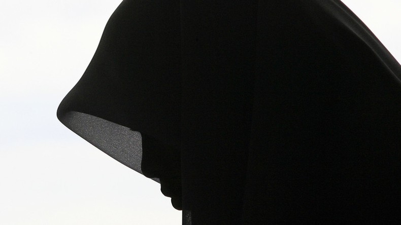 Allemagne : une stagiaire musulmane licenciée par une maire pour avoir refusé d’enlever son voile