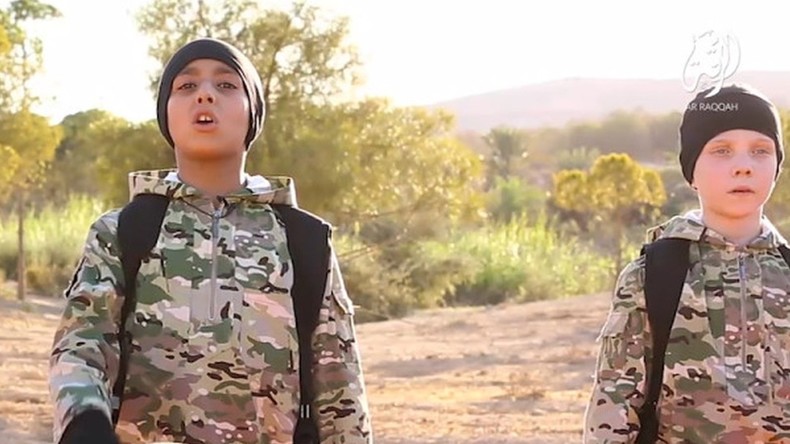 Un garçon britannique exécute un otage dans une nouvelle vidéo de Daesh