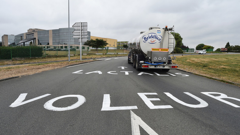 Crise laitière : la FNSEA se mobilise ce soir dans toute la France contre Lactalis (PHOTOS, VIDEO)