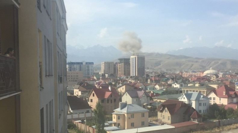 Explosion à Bichkek aux portes de l'ambassade chinoise : au moins un mort et trois blessés (VIDEO)