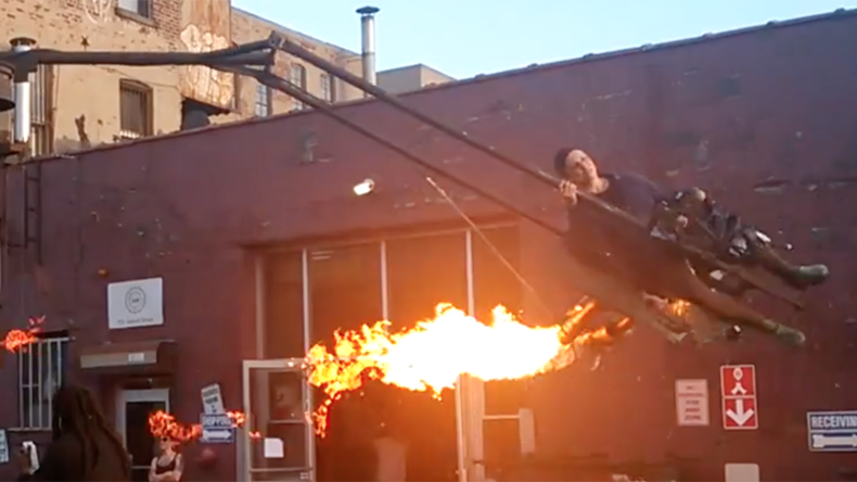 Vous êtes en manque de sensations fortes ? Le manège de feu vous attend ! (VIDEO)