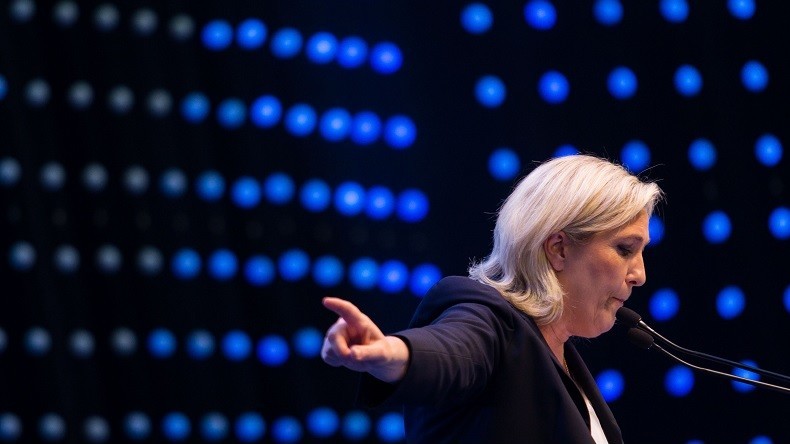 Marine Le Pen : pour l’intérêt de la France, «tout sauf Hillary Clinton»