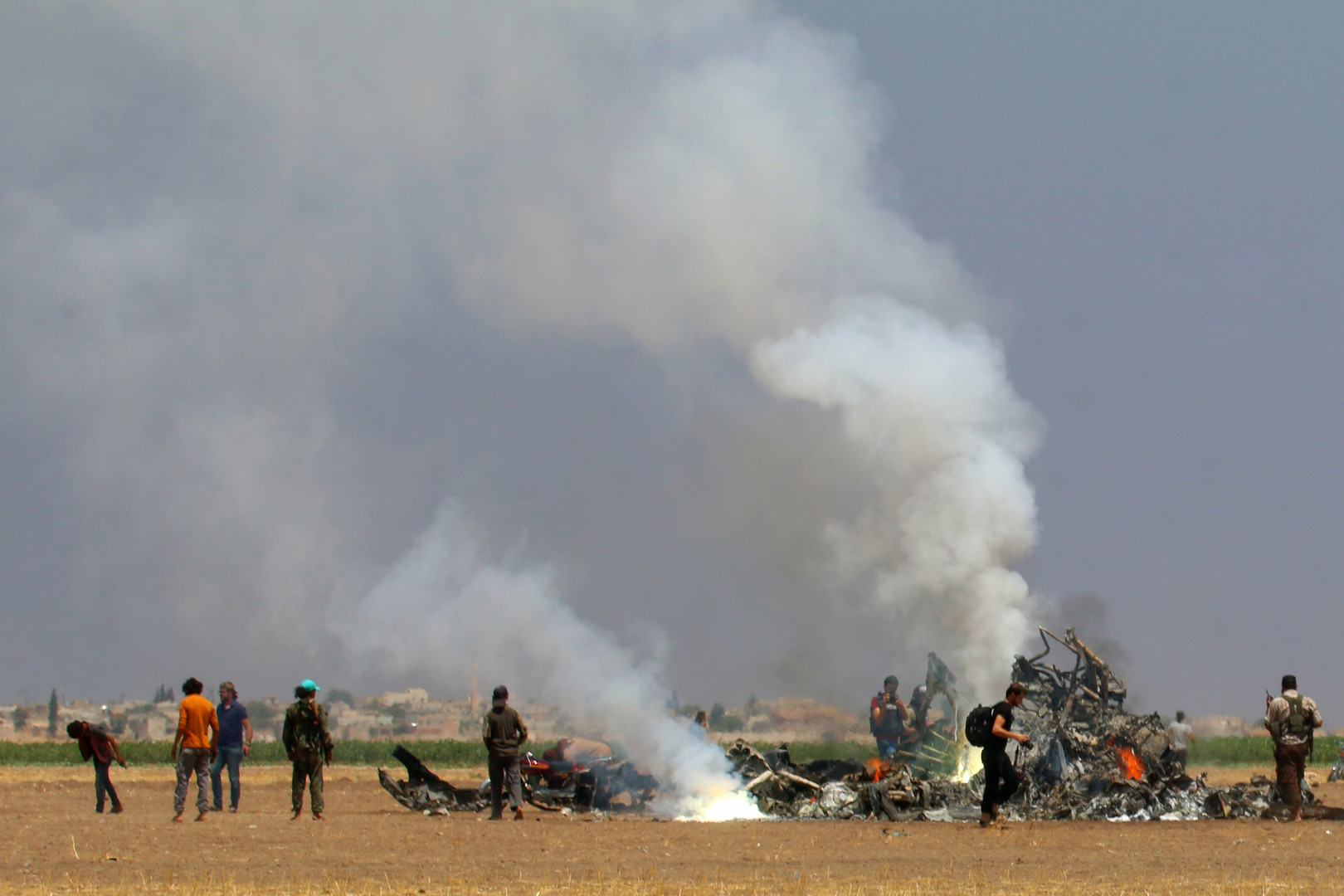 Un hélicoptère russe Mi-8 avec cinq personnes à bord abattu par les rebelles en Syrie