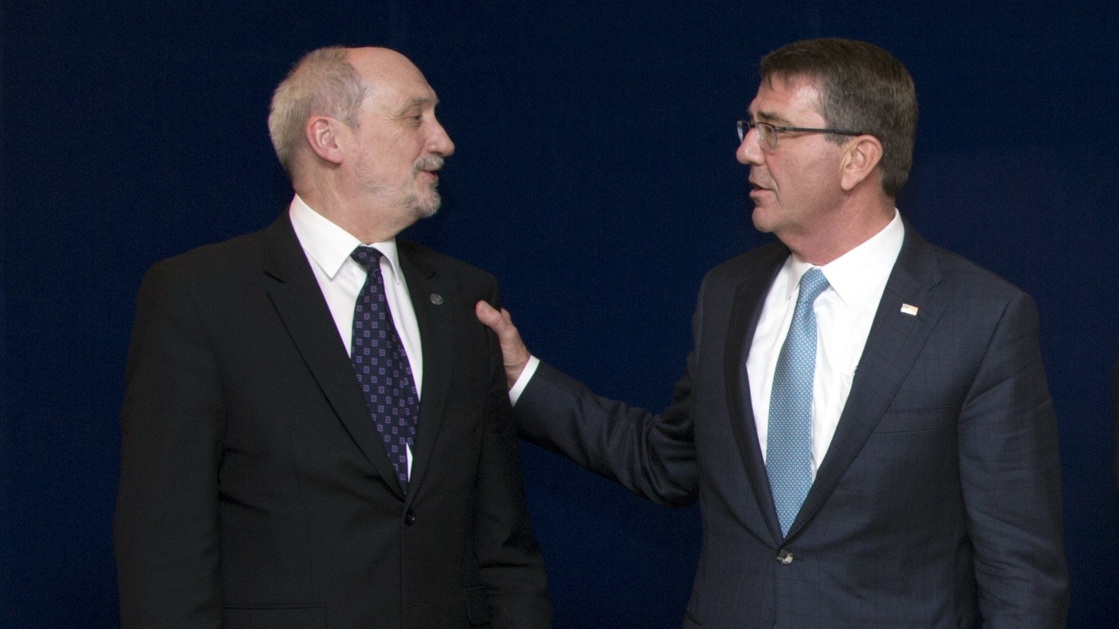 Antoni Macierewicz, antisémite, complotiste ... mais ministre de la Défense russophobe fréquentable