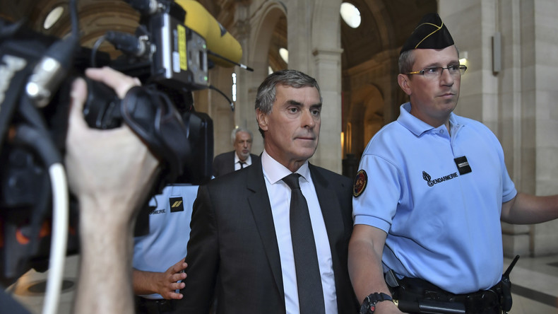 Procès Cahuzac : selon l'accusé, le compte en Suisse devait servir à financer la campagne de Rocard