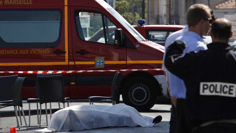 Marseille : deux hommes abattus à l'arme automatique à 200 mètres d'un commissariat
