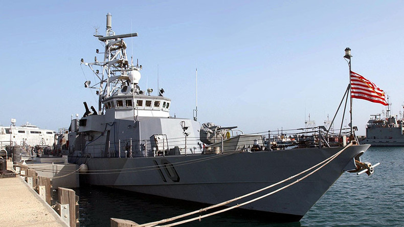Un navire militaire US aurait changé de cap après le «harcèlement» effectué par un bateau iranien