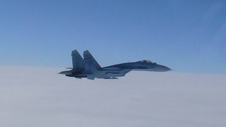 Des SU-27 russes interceptent encore des avions espions américains au-dessus de la mer Noire