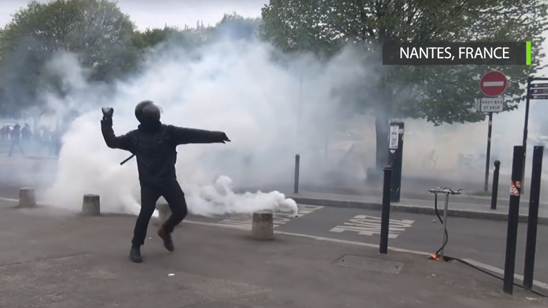 Nantes : les banques barricadent leurs vitrines en vue de la manifestation anti-loi Travail (PHOTOS)