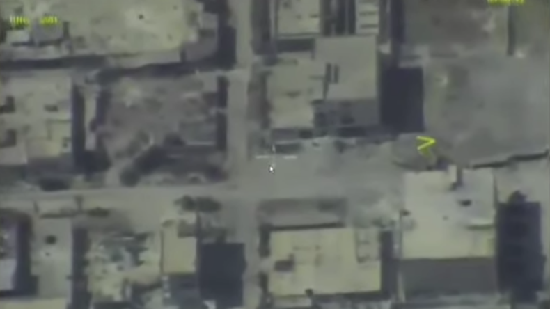Trêve dans une Syrie dévastée par la guerre : la ville d'Alep vue depuis un drone