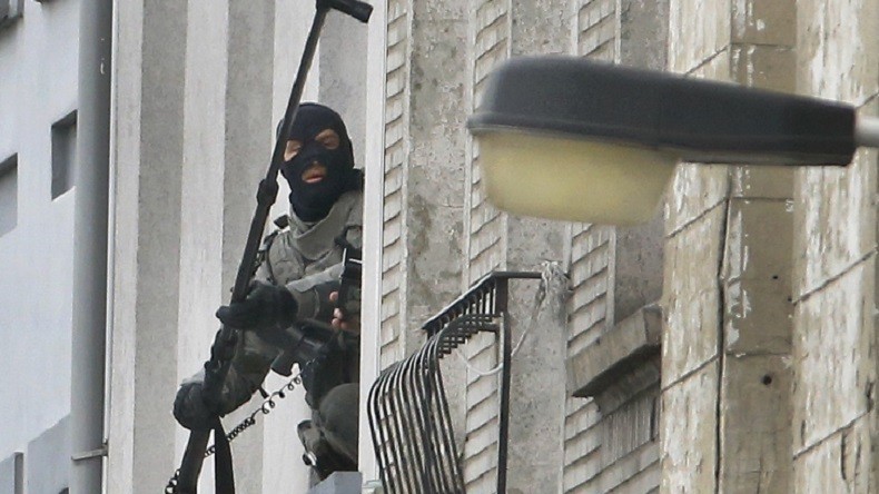Sondage : pour 97% des Français, la menace terroriste est élevée