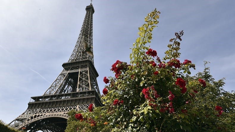 Paris : une adolescente piégée sur Facebook puis violée, trois suspects algériens interpellés