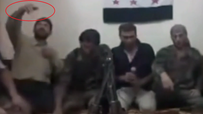 Des rebelles syriens prennent un selfie et déclenchent une explosion (VIDEO CHOC)