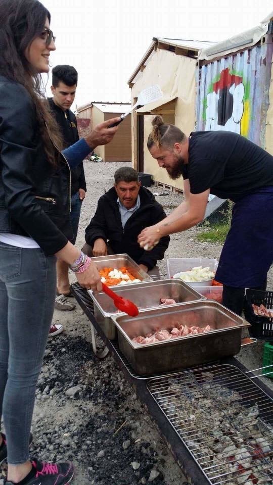 Florent Ladeyn, finaliste de Top Chef épinglé par des anti-migrants, rétorque par l'humour (PHOTOS)