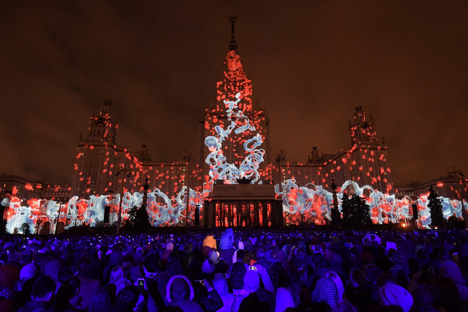 Moscou : les mascottes de la Coupe du monde 2018 révélées lors du du festival «Cercle de lumière»