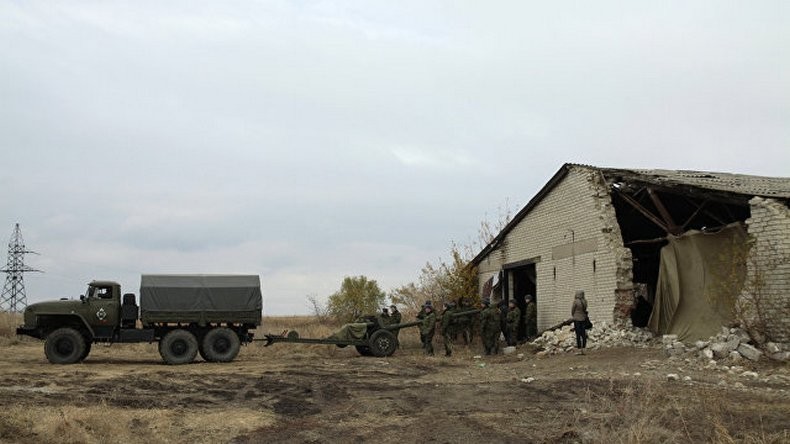L’Ukraine et le Donbass s'accusent de l'échec du retrait des troupes de la ligne de front
