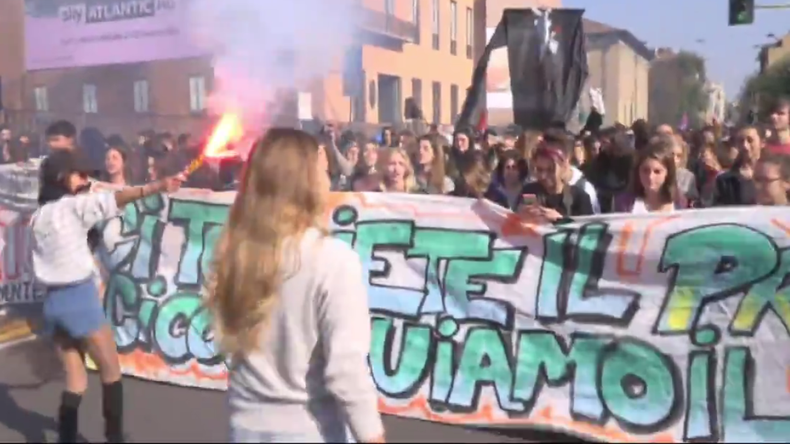 Importantes manifestations contre les coupes budgétaires dans l’enseignement en Italie