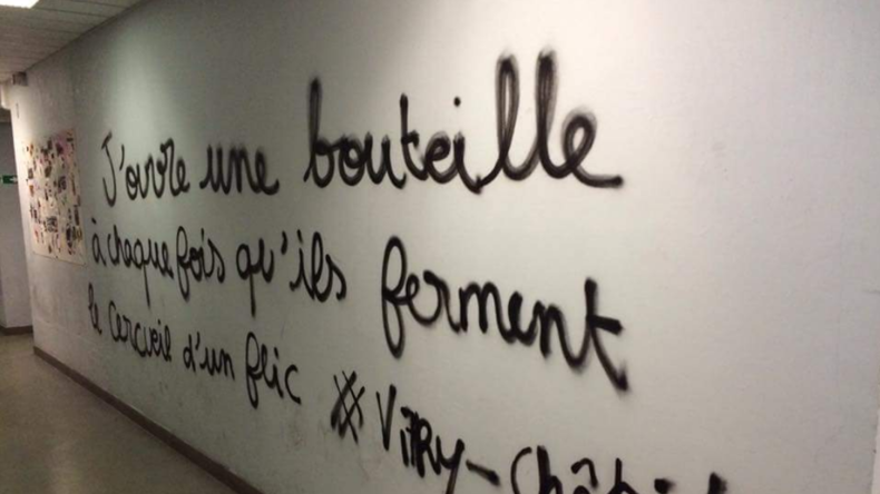 Tags anti-police à la Sorbonne : l'université porte plainte, la classe politique apporte son soutien
