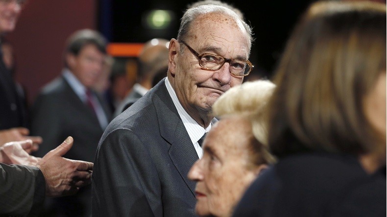 Jacques Chirac a quitté l'hôpital et poursuit sa convalescence chez lui, selon sa famille