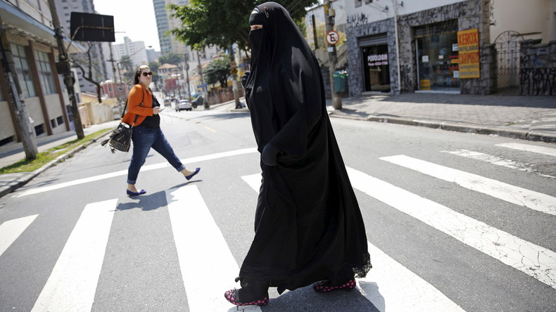 La justice lève l'interdiction de quitter le territoire d'une jeune salafiste