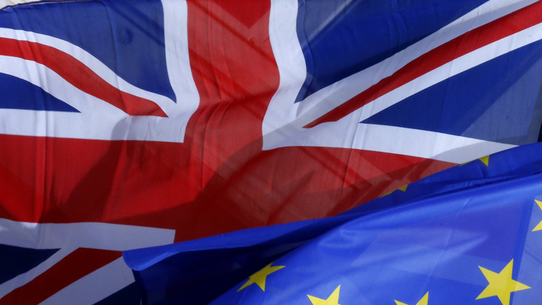 Michel Barnier aurait demandé à négocier le Brexit en français : «never» pour Theresa May