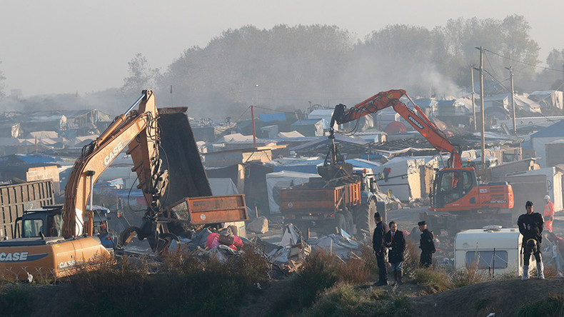 Calais : des centaines de mineurs resteraient à l’abandon après l’évacuation «totale» de la jungle