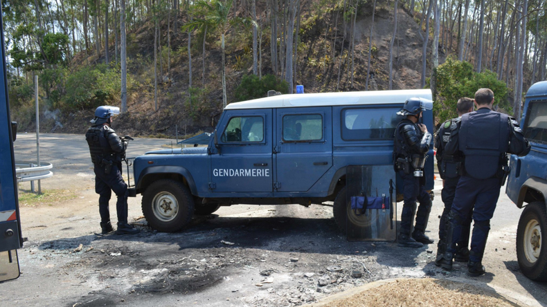 Nouvelle-Calédonie : six gendarmes blessés au cours d'affrontements près de Nouméa