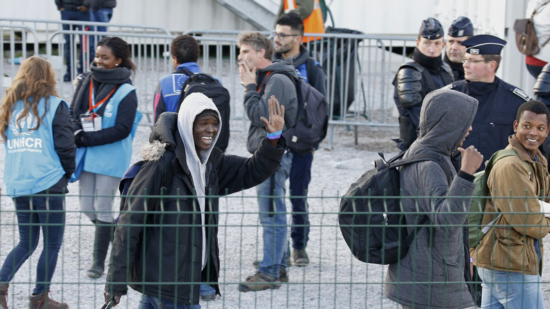 Avec l'évacuation des mineurs du camp, la «Jungle» de Calais touche vraiment à sa fin