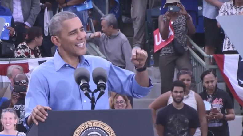 Obama raille un Trump privé des codes de son compte Twitter par sa propre équipe de campagne (VIDEO)