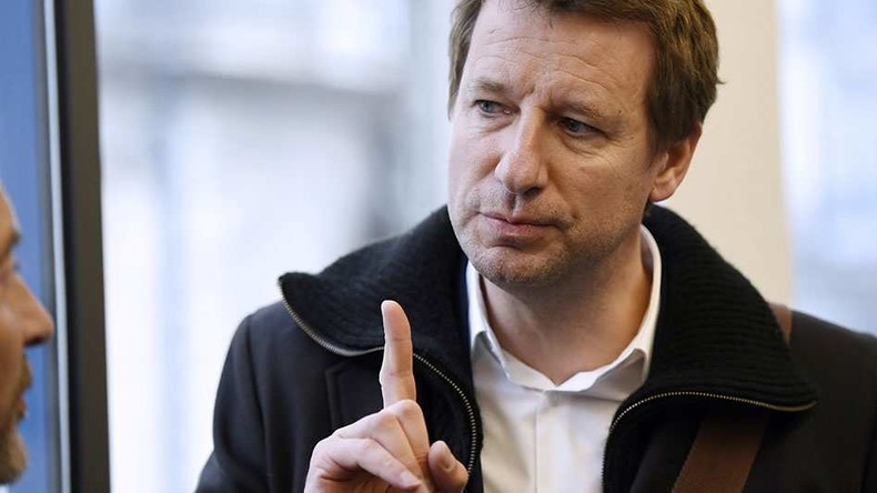 Entre soutien et ironie, les politiques réagissent à la victoire de Yannick Jadot à la primaire EELV