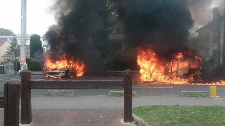 Trois personnes interpellées suite à l'attaque de policiers au cocktail Molotov à Viry-Châtillon