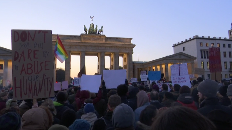 Des centaines de manifestants anti-Trump protestent à Berlin