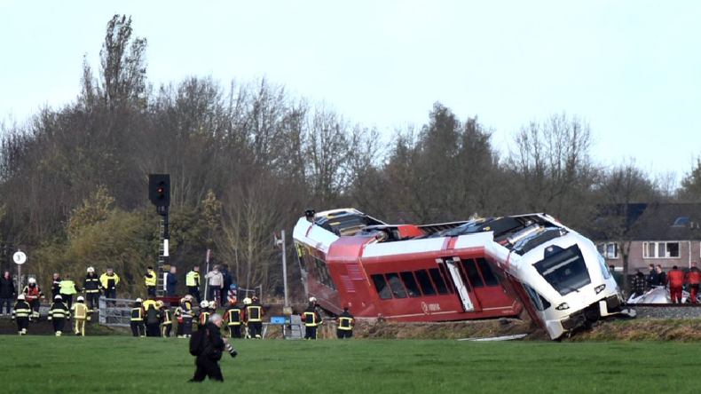 Pays-Bas : collision entre un train et un camion, plusieurs blessés (PHOTOS)
